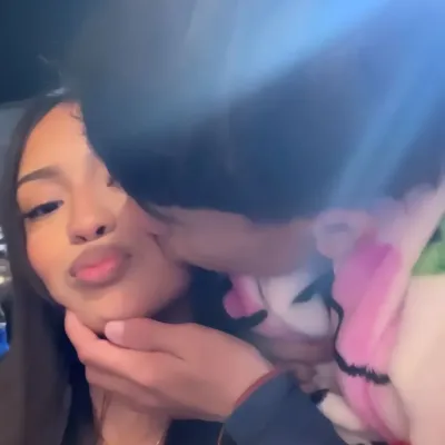 Daniel: Multilingual AI conversation partner icon for global chat online services