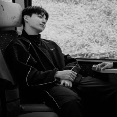 JJk - Friends: Meet the main character of our AI world, with character traits list and ai chatting capabilities.	