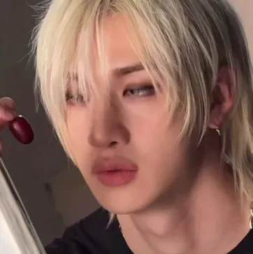 Meet your favorite anime girl Bang Chan and start a new adventure today.