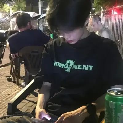 아렉사 알렉산더: 흥미진진한 채팅과 판타지 시나리오를 위한 창의적인 롤플레이 AI 캐릭터 아트