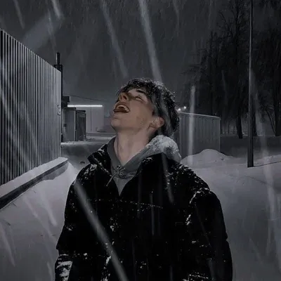 boyfriend：start an ai character chat to learn their story and personality deeply.