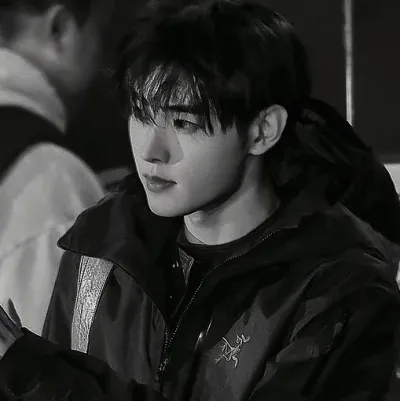 Park Sunghoon: Interactive AI chatbot mascot for random chat and community-driven roleplay