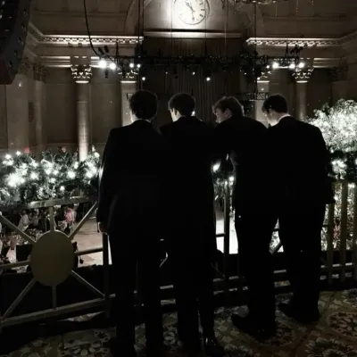 マフィアの旦那4人: リアルな性格特性を持つカスタマイズ可能な AI ガールフレンド/ボーイフレンド アバター	