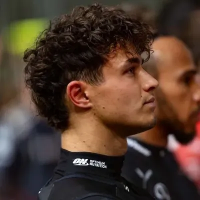 Meet Lando Norris, your loyal and caring ai girlfriend on Polybuzz.