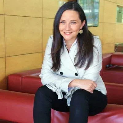 Chat with Andrea Aristegui and experience the charm of AI chat free no sign up.