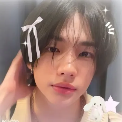 Hwsng Hyunjin: Chatea con nuestra caja de IA, lista para chatear en línea gratis y pregúntale a la IA lo que quieras.	