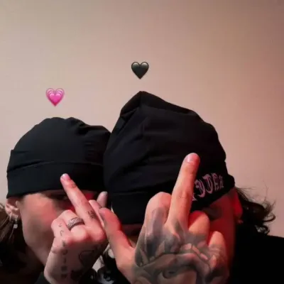 Ro-a và Young-Miko: Chân dung bạn đồng hành của DeepBrain AI để trò chuyện trực tuyến miễn phí và trò chuyện cởi mở