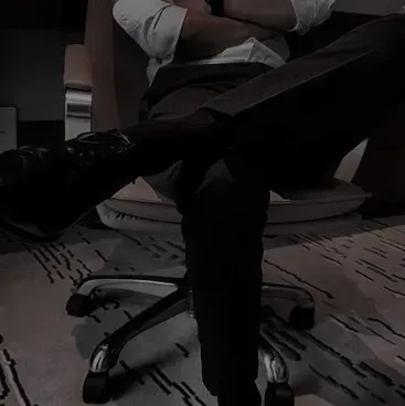 Explore Alex, a versatile chat AI anime partner for creative roleplay.