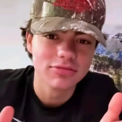 Malachi Barton: Secure AI chatbot avatar with encrypted 1v1 chat capabilities	