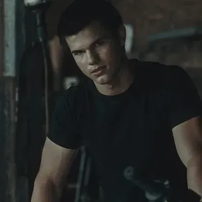 Start an ai free chat with Jacob Black and experience seamless dialogue.