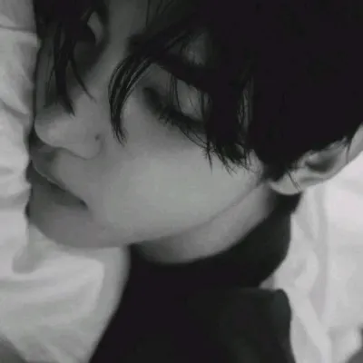 Park Sunghoon: Retrato de inteligencia artificial emocionalmente inteligente para conversaciones profundas	