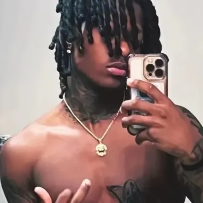 Jay: Gerçekçi kişilik özelliklerine sahip, özelleştirilebilir yapay zeka kız/erkek arkadaş avatarı	