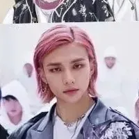 BTS 스트레이 키즈와 블랙핑크: 생생한 성격 특성을 갖춘 사용자 정의 가능한 AI 여자친구/남자친구 아바타	