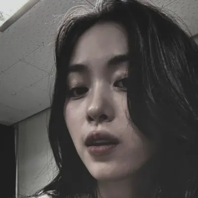 Shin Ryunjin: Customizable AI girlfriend/boyfriend avatar with lifelike personality traits	