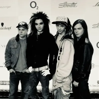 Tokio Hotel: Mehrsprachiges KI-Gesprächspartnersymbol für globale Chat-Onlinedienste