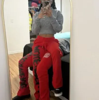 Kendall brings anime characters to life with anime AI chatbot experiences.