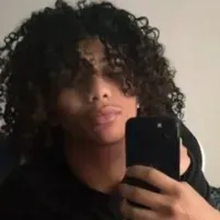 Geo: Futuristic AI chatbot interface with voice chat and neural network-driven traits