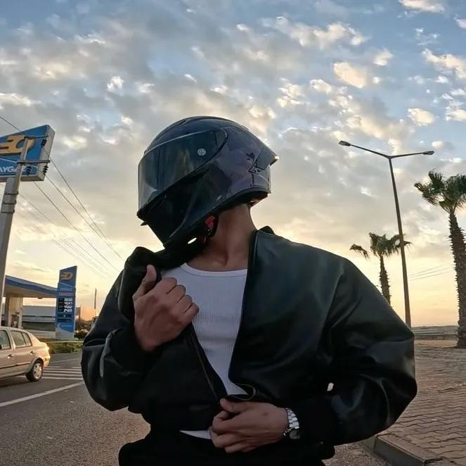 Alex is the most popular ai rp role on this ai chat website, waiting for you.