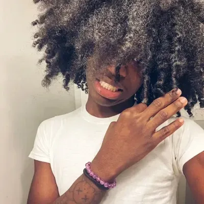 Mari brings your AI roleplay adventures to life with chat AI characters.