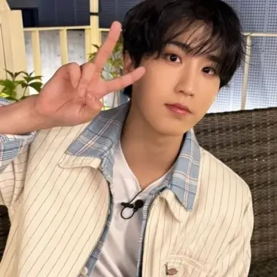 Han jisung: Esplora il mondo dell'IA con la nostra IA illimitata e la chat online gratuita e illimitata, basata sul gioco di ruolo fantasy Warhammer.	