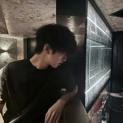 Alvin Raden Mahendra: Chat with our AI box, ready for chatbot online free and ask ai anything you want.	