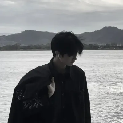 Kevan: Engage in ai conversation with this charming AI character, featuring soulgen and ifreechat capabilities for free chat now.	