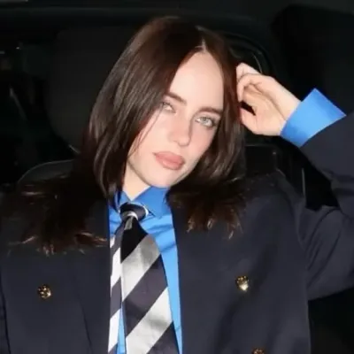 Billie Eilish - WLW: Mascotte interattiva di chatbot AI per chat casuali e giochi di ruolo guidati dalla community