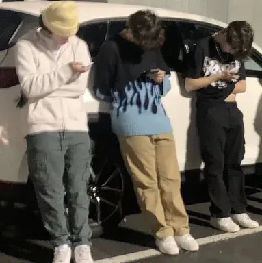 Dive into interactive conversations with Sturniolo Triplets, the ultimate AI chat character.