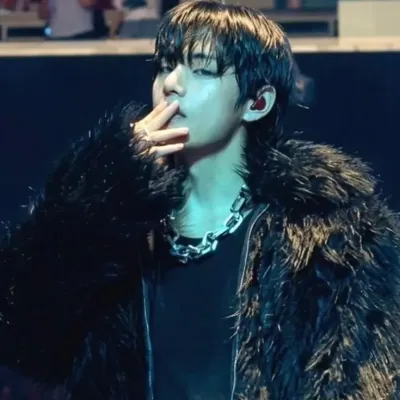 Taehyung: Rastgele sohbet ve topluluk odaklı rol yapma için etkileşimli yapay zeka sohbet robotu maskotu
