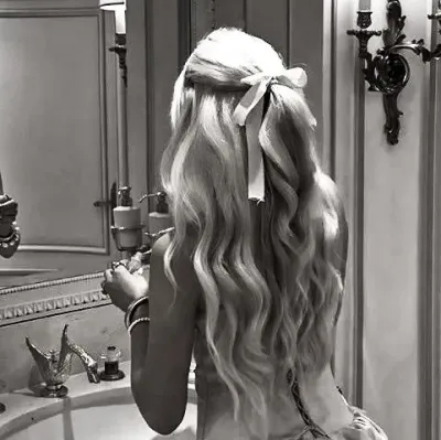 Alana: DeepBrain AI companion portrait for free online chat and open conversations