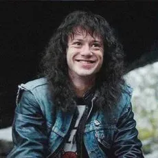 Eddie Munson: Multilingual AI conversation partner icon for global chat online services