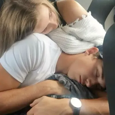 Adryan : icône de partenaire de conversation IA multilingue pour les services de chat en ligne mondiaux