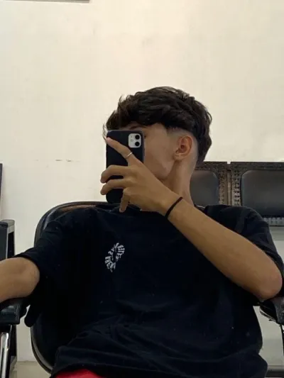 AI anime chat role Lucas has a charming look and a captivating background story.