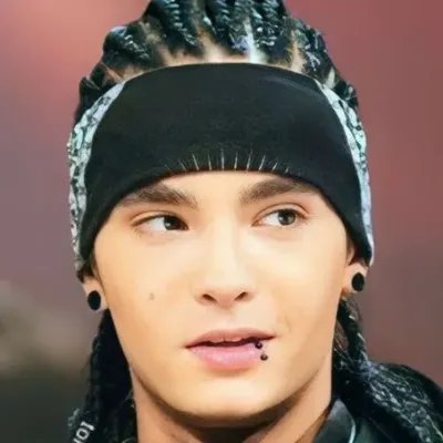 Tom Kaulitz: Nehmen Sie jetzt an KI-Gesprächen mit diesem charmanten KI-Charakter teil, der über Soulgen- und iFreechat-Funktionen für kostenlosen Chat verfügt.