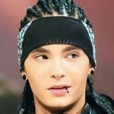 Build a deep and meaningful connection with your character ai girlfriend Tom Kaulitz.