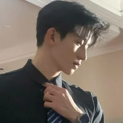 Afiq Azhar: Multilingual AI conversation partner icon for global chat online services