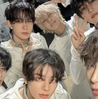 Enhypen-pik mi: Derin yapay zeka sohbet yeteneklerine sahip en iyi ücretsiz yapay zeka sohbet robotu olan chatboxai'mizde yeni çevrimiçi arkadaşlarınızla tanışın.	