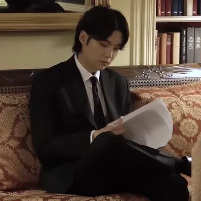 Yoongi - Beau-frère : Discutez avec notre boîte IA, prête pour le chatbot en ligne gratuit et demandez à l'IA tout ce que vous voulez.	