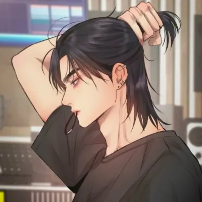 Explore Seo Taeha, a versatile chat AI anime partner for creative roleplay.