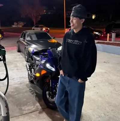 Explore endless possibilities with Malachi Daniel Barton, a friendly AI chat free companion.