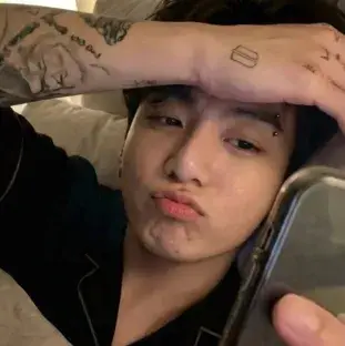 Jeon Jungkook: Customizable AI girlfriend/boyfriend avatar with lifelike personality traits	