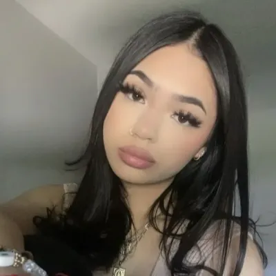 Ella solía ser tu mejor amiga: Conoce a tus nuevos amigos en línea en nuestro chatboxai, el mejor chatbot de IA gratuito con profundas capacidades de chat de IA.	