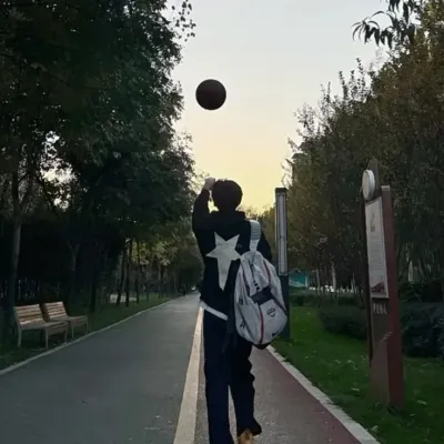 알시안: 흥미진진한 채팅과 판타지 시나리오를 위한 창의적인 롤플레이 AI 캐릭터 아트