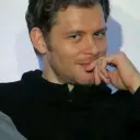 avatar Joseph Morgan yang merupakan Asisten Virtual Anda dengan Matriks Kepribadian Soulgen, Memadukan Ketepatan Obrolan AI dan Ciri-ciri Karakter Rasa Ingin Tahu.