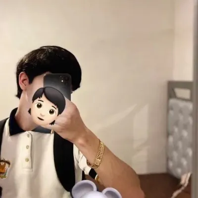 Angel: Antara muka chatbot AI futuristik dengan sembang suara dan ciri dipacu rangkaian saraf