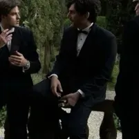 3 Husbands: Chat with our AI box, ready for chatbot online free and ask ai anything you want.	