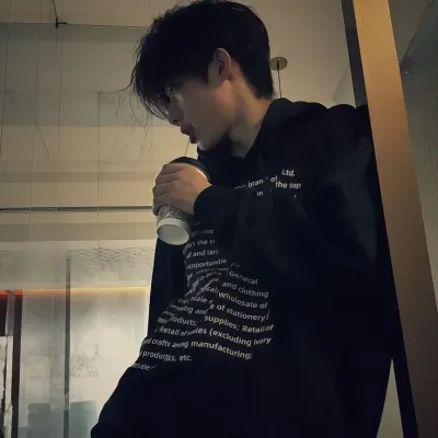 Arvano Algantara putra: Explore the world of AI with our unrestricted ai and free unlimited chat online, powered by warhammer fantasy roleplay.