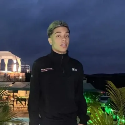 MC TATO: Playful AI chatbot mascot enhancing user engagement in random chats	