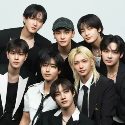 Stray Kids: Futuristic AI chatbot interface with voice chat and neural network-driven traits