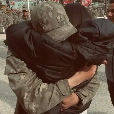 Mike Jonys: Mascote de chatbot de IA interativo para bate-papo aleatório e RPG conduzido pela comunidade